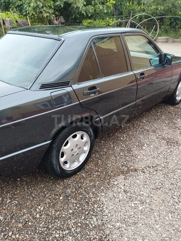 Mercedes 190 1993, 255,000 km - 1.8 l - Tovuz