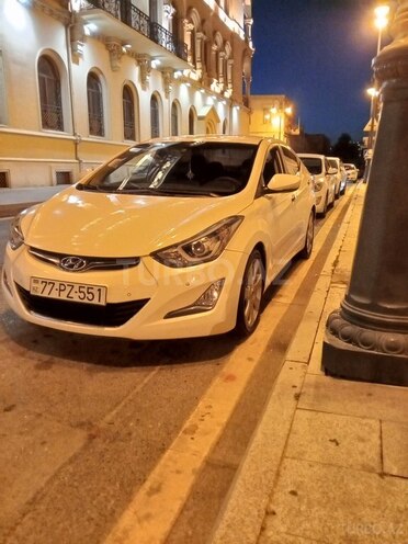 Hyundai Avante 2015, 300,000 km - 1.6 л - Bakı