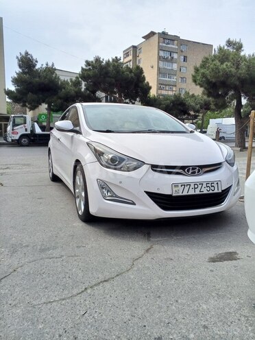 Hyundai Avante 2015, 300,000 km - 1.6 л - Bakı