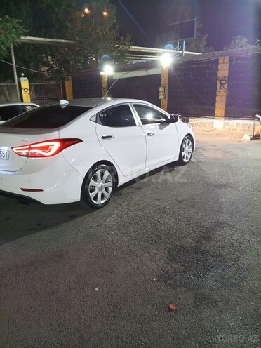 Hyundai Avante 2015, 300,000 km - 1.6 л - Bakı