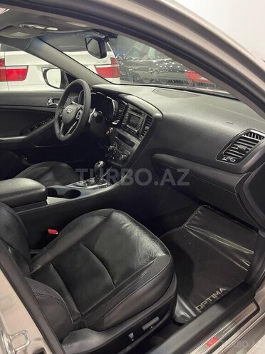 Kia Optima-16