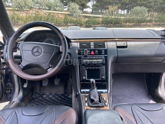 Mercedes E 200 1997, 198,900 km - 2.0 l - Bakı