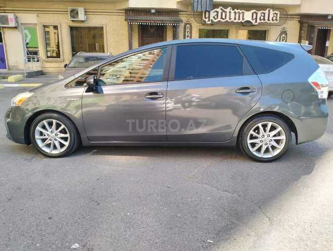 Toyota Prius V 2011, 224,435 km - 1.8 л - Bakı