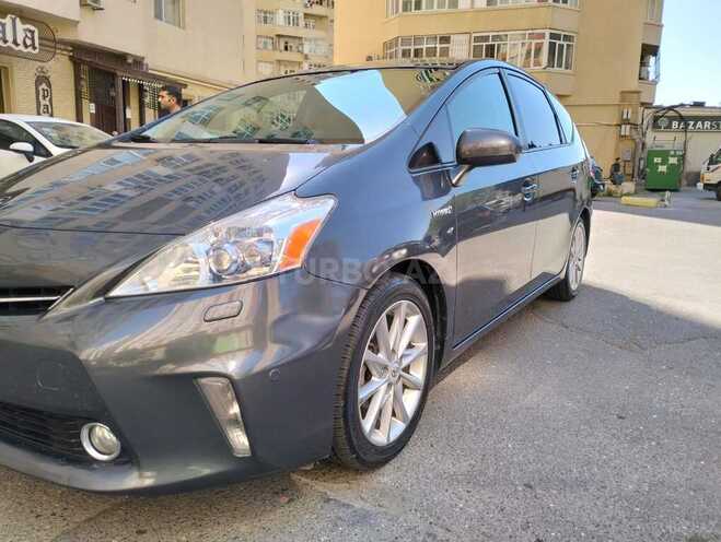 Toyota Prius V 2011, 224,435 km - 1.8 л - Bakı