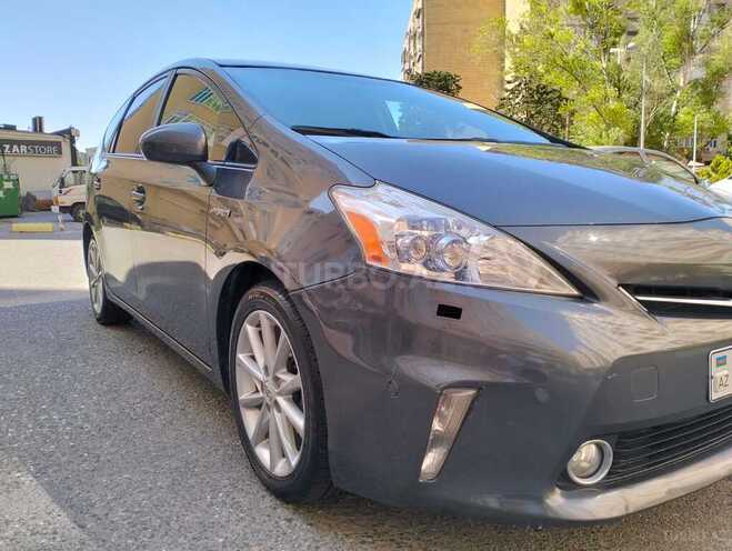 Toyota Prius V 2011, 224,435 km - 1.8 л - Bakı