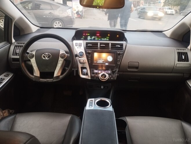 Toyota Prius V 2011, 224,435 km - 1.8 л - Bakı