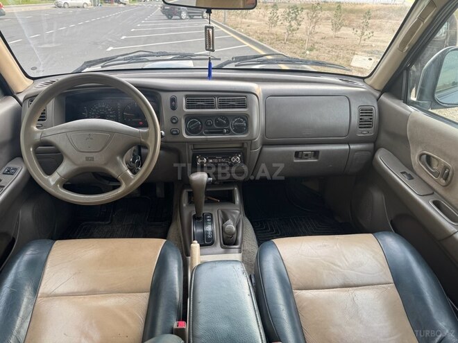 Mitsubishi  2000, 282,000 km - 2.8 l - Bakı