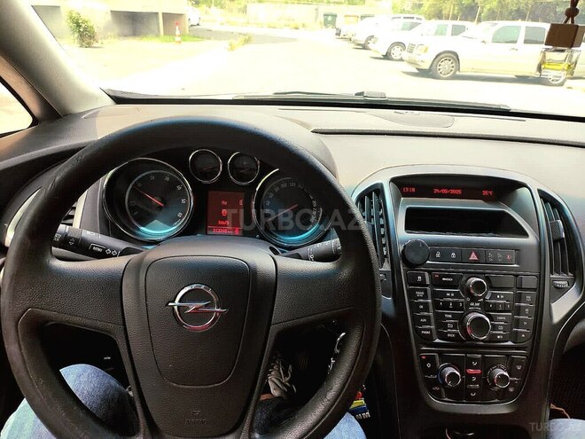 Opel Astra 2011, 243,500 km - 1.3 l - Bakı