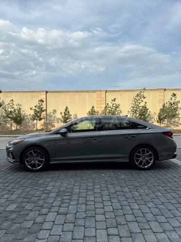 Hyundai Sonata-6