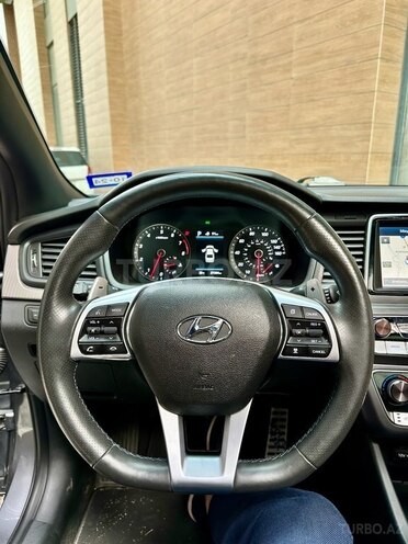 Hyundai Sonata-10
