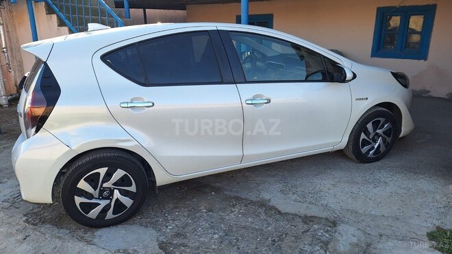 Toyota Aqua 2019, 107,000 km - 1.5 l - Bakı