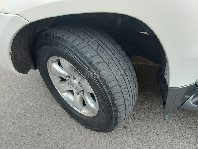 Toyota Land Cruiser Prado 2007, 295,000 km - 2.7 л - Bakı
