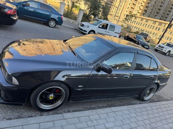 BMW 525 2001, 249,000 km - 2.5 l - Sumqayıt