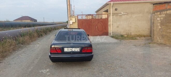 Mercedes E 240 1999, 387,000 km - 2.4 l - Bakı