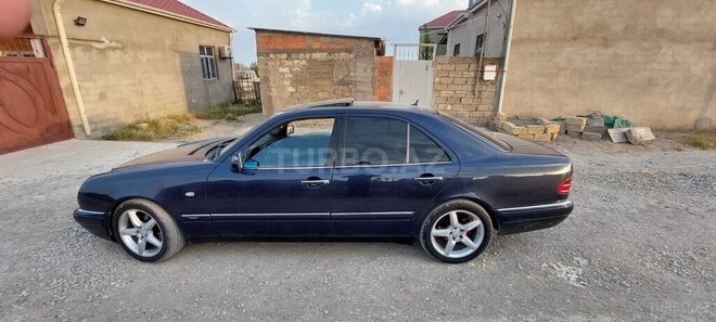 Mercedes E 240 1999, 387,000 km - 2.4 l - Bakı
