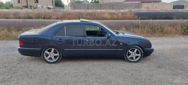 Mercedes E 240 1999, 387,000 km - 2.4 l - Bakı