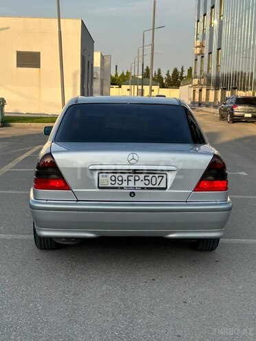 Mercedes C 200-4