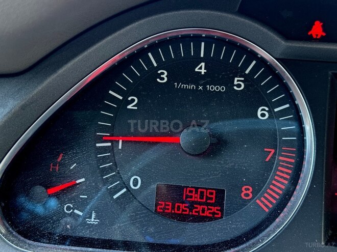 Audi A6 2005, 260,000 km - 3.1 l - Bakı