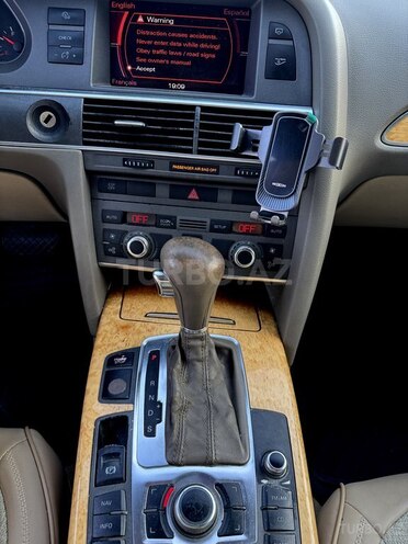 Audi A6 2005, 260,000 km - 3.1 l - Bakı