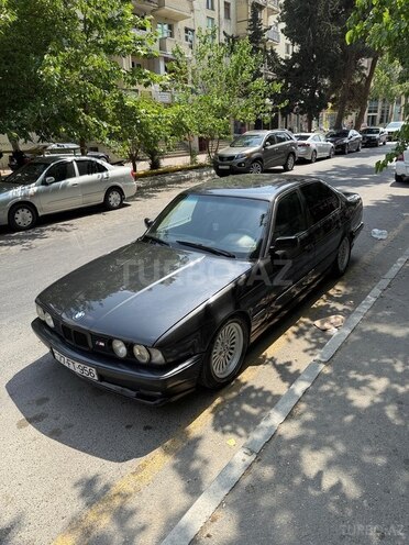 BMW 520 1990, 250,000 km - 2.0 l - Bakı
