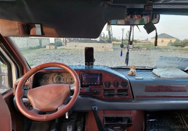 Mercedes Sprinter 412 1995, 160,000 km - 2.9 l - Salyan