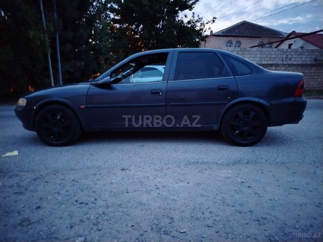 Opel Vectra 1996, 398,000 km - 1.8 l - Sumqayıt