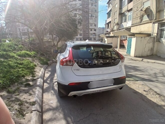 Volvo V40 2015, 168,000 km - 2.0 l - Bakı