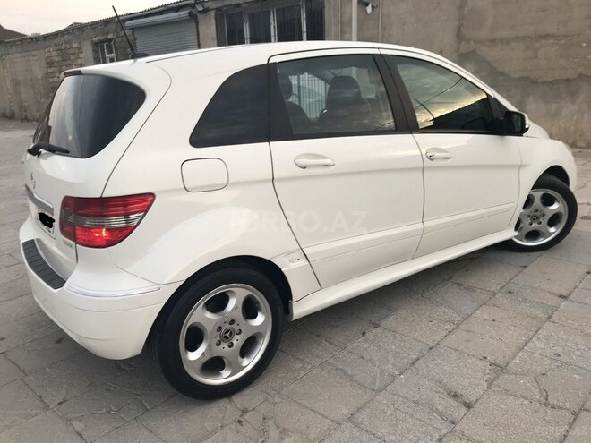 Mercedes B 180 2011, 137,000 km - 1.7 l - Sumqayıt