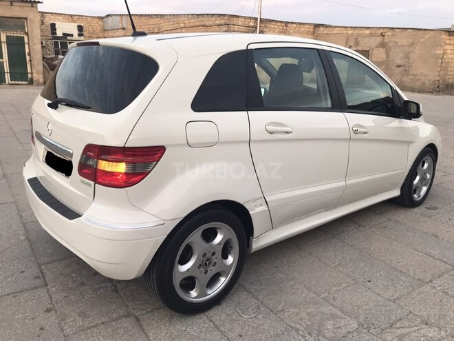 Mercedes B 180 2011, 137,000 km - 1.7 l - Sumqayıt
