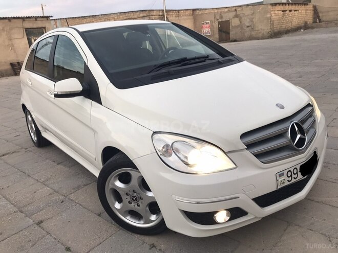 Mercedes B 180 2011, 137,000 km - 1.7 l - Sumqayıt