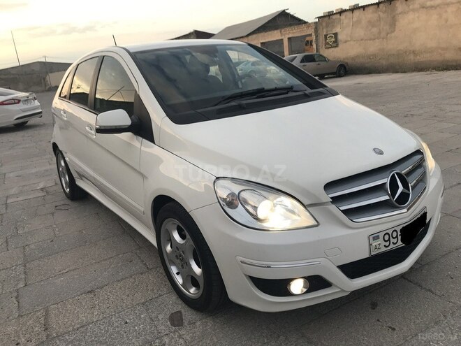 Mercedes B 180 2011, 137,000 km - 1.7 l - Sumqayıt