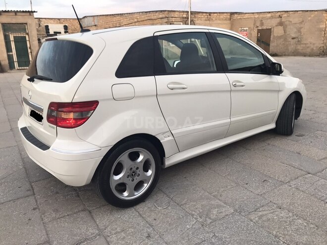 Mercedes B 180 2011, 137,000 km - 1.7 l - Sumqayıt