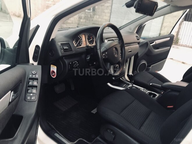 Mercedes B 180 2011, 137,000 km - 1.7 l - Sumqayıt