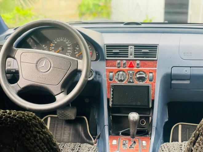 Mercedes C 200 1999, 550,000 km - 2.0 l - Göyçay