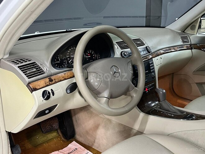 Mercedes E 240 2005, 325,340 km - 2.6 l - Sumqayıt