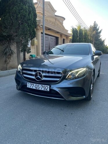 Mercedes E 220 d 2017, 106,270 km - 2.0 l - Bakı