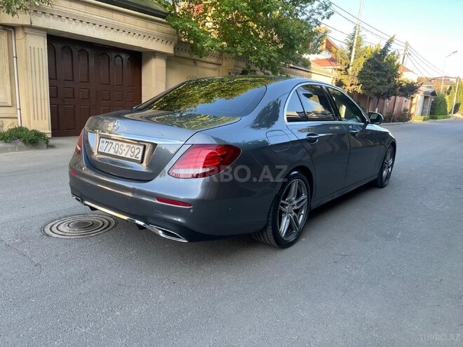Mercedes E 220 d 2017, 106,270 km - 2.0 l - Bakı