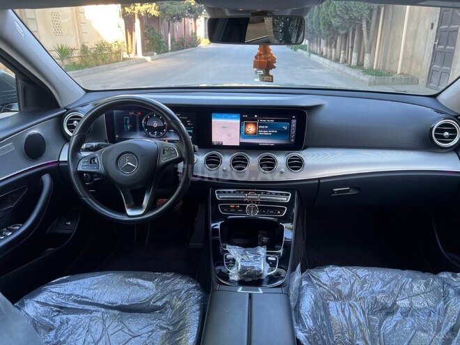 Mercedes E 220 d 2017, 106,270 km - 2.0 l - Bakı