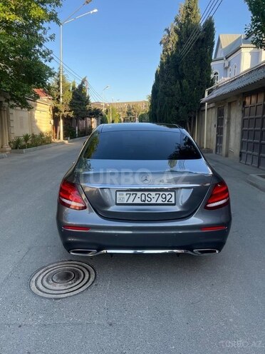 Mercedes E 220 d 2017, 106,270 km - 2.0 l - Bakı