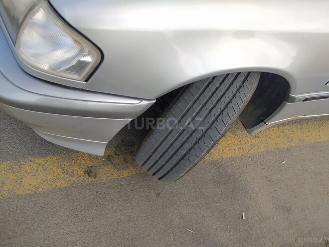 Mercedes C 180 2000, 299,296 km - 1.8 l - Gəncə