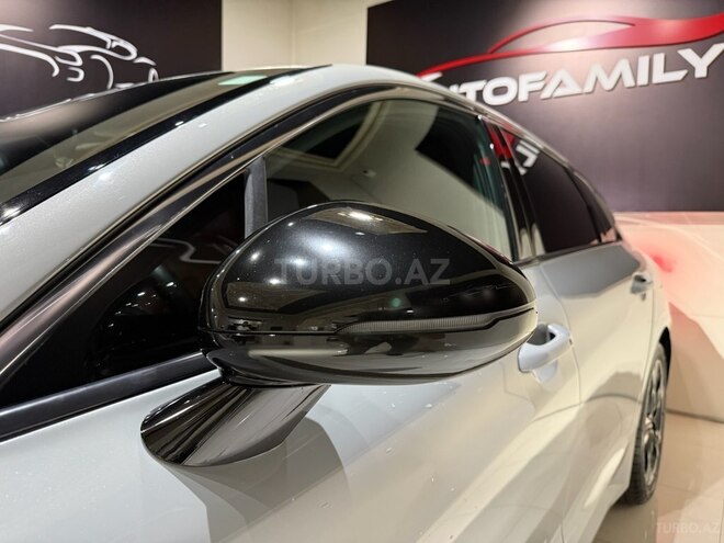 Kia K5-4