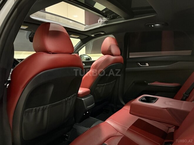 Kia K5-12
