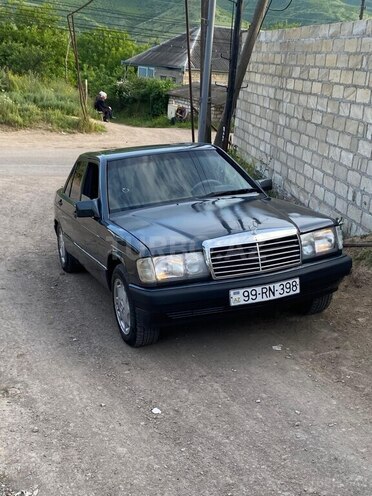Mercedes 190 1990, 200,000 km - 1.8 l - Tovuz