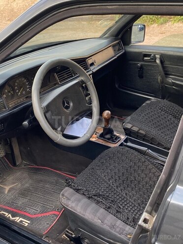 Mercedes 190 1990, 200,000 km - 1.8 l - Tovuz