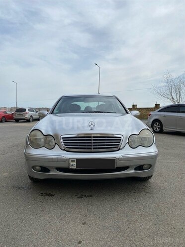 Mercedes C 200-1