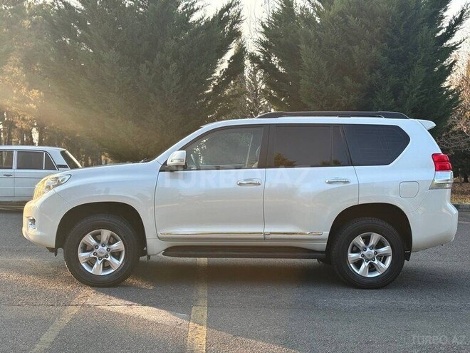 Toyota Land Cruiser Prado 2009, 156,000 km - 2.7 л - Qax