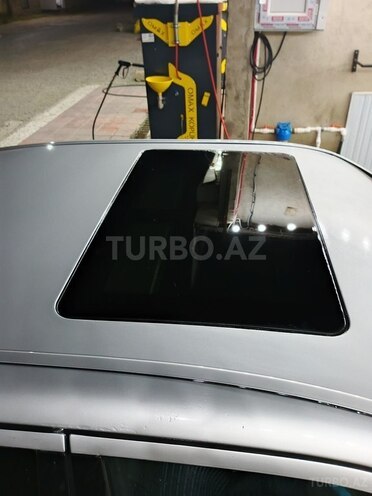 Mercedes E 220 d 2001, 300,254 km - 2.2 l - Masallı