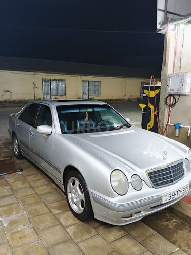 Mercedes E 220 d 2001, 300,254 km - 2.2 l - Masallı