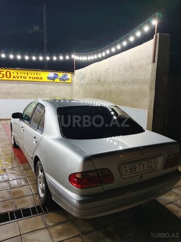 Mercedes E 220 d 2001, 300,254 km - 2.2 l - Masallı