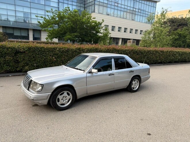 Mercedes E 250 1993, 249,387 km - 2.5 l - Bakı